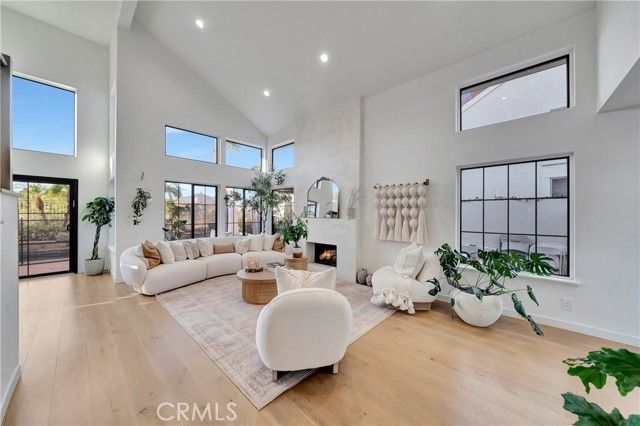 24735 Calle Serranona, Calabasas, CA 91302