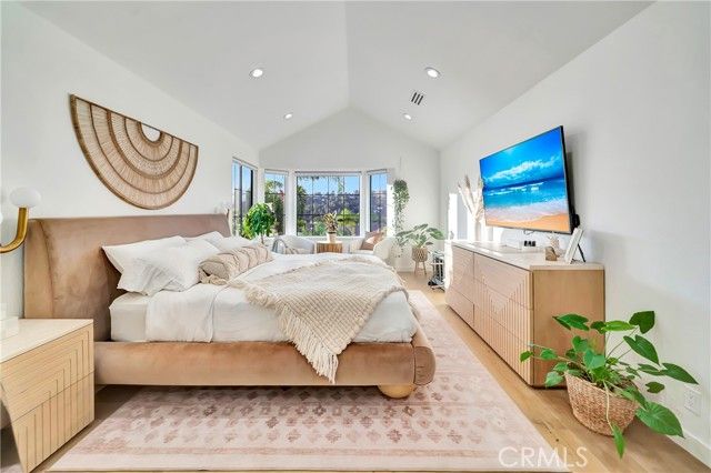 24735 Calle Serranona, Calabasas, CA 91302