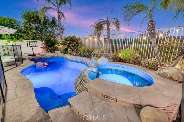 24735 Calle Serranona, Calabasas, CA 91302