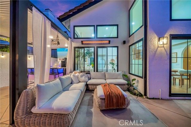 24735 Calle Serranona, Calabasas, CA 91302