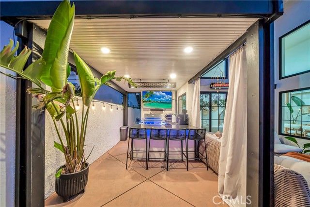 24735 Calle Serranona, Calabasas, CA 91302