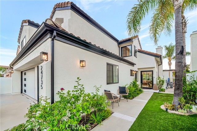 24735 Calle Serranona, Calabasas, CA 91302