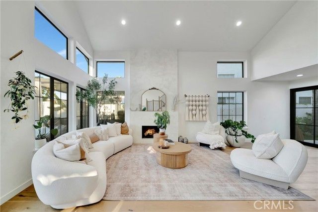 24735 Calle Serranona, Calabasas, CA 91302