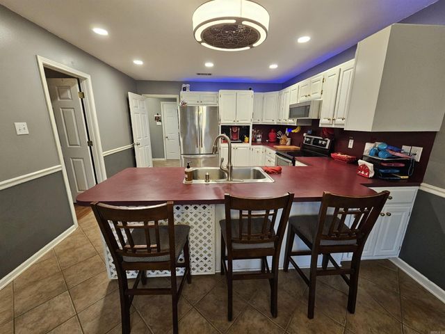 11 Dale Ct, Cabot, AR 72023