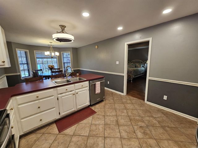 11 Dale Ct, Cabot, AR 72023