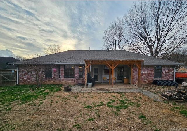 11 Dale Ct, Cabot, AR 72023
