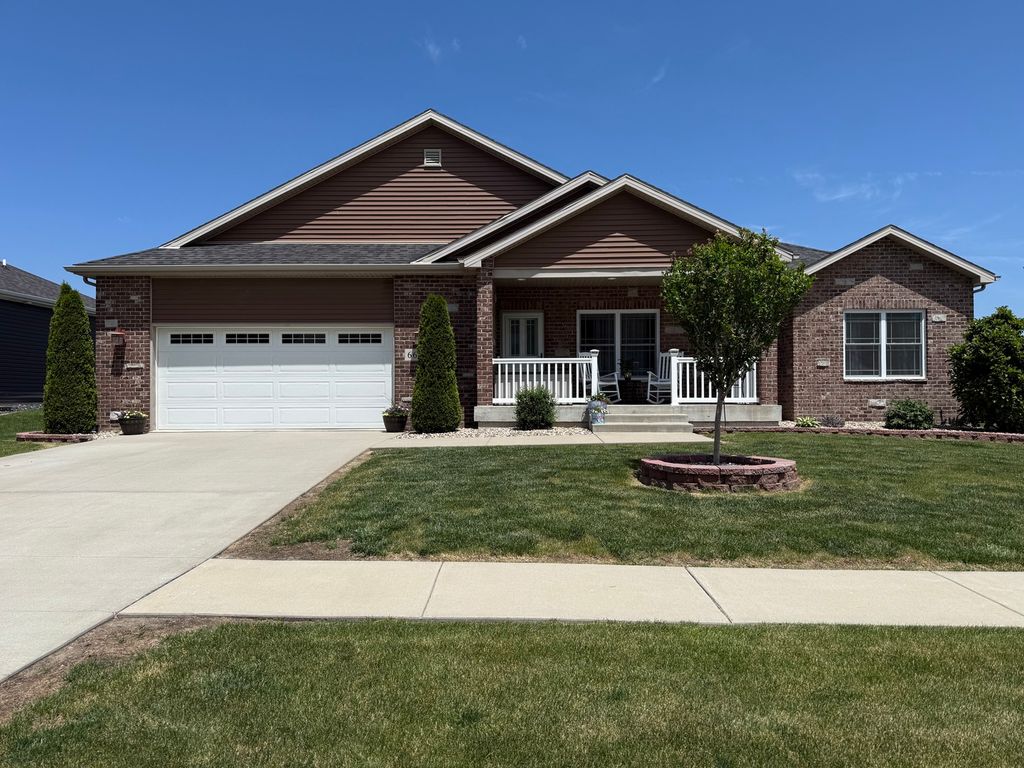 Image 1 of property listing at 665 Kathy Drive, Bourbonnais, IL 60914