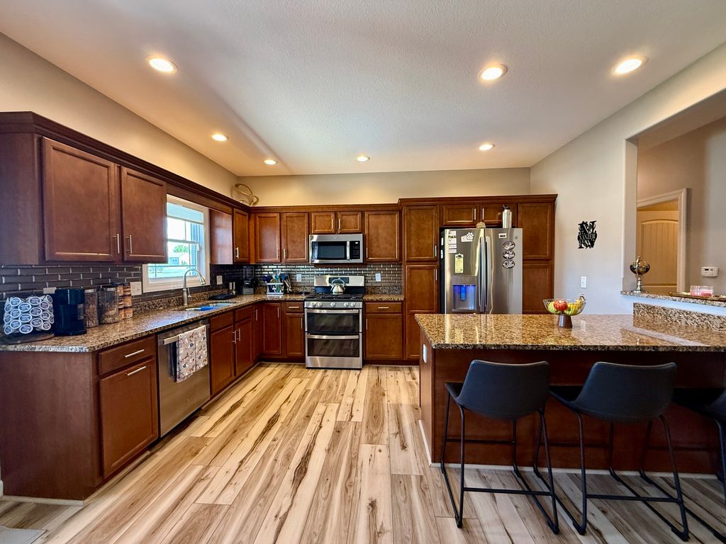 Image 13 of property listing at 665 Kathy Drive, Bourbonnais, IL 60914
