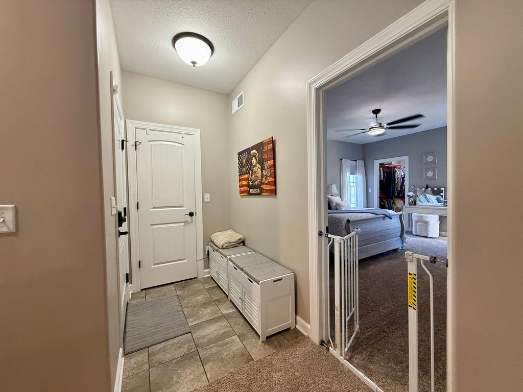 Image 15 of property listing at 665 Kathy Drive, Bourbonnais, IL 60914
