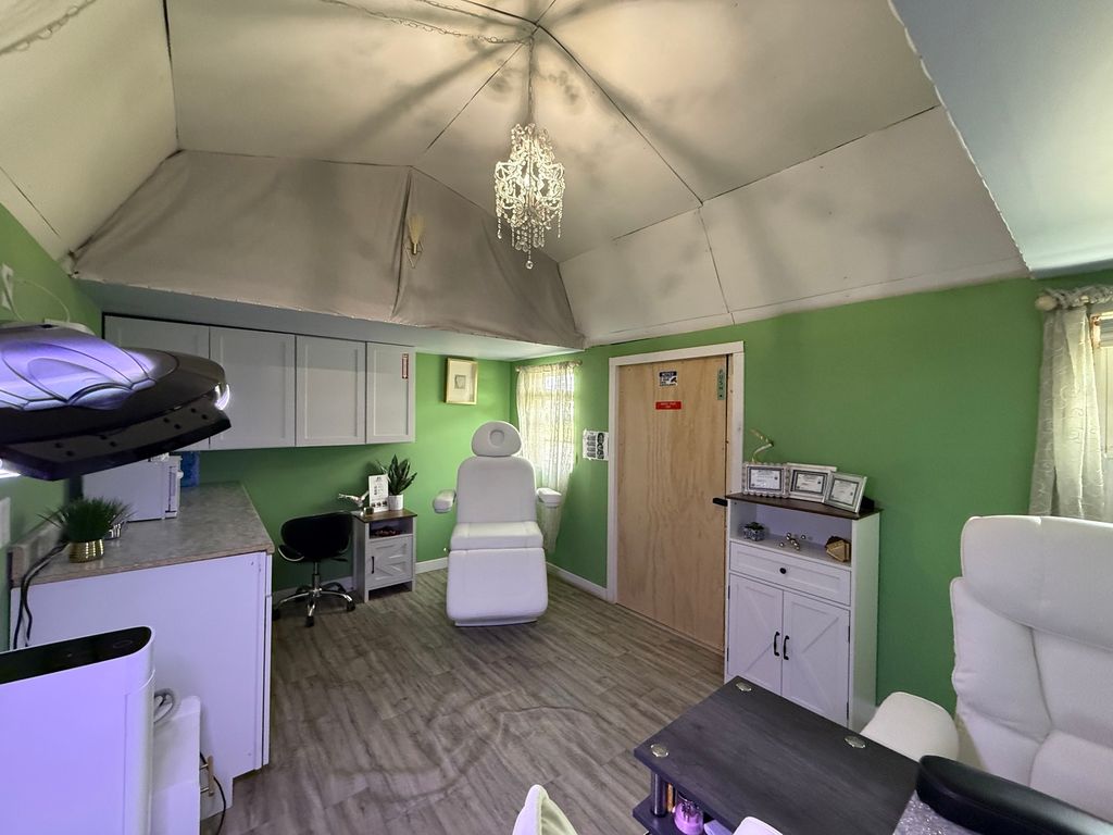 Image 32 of property listing at 665 Kathy Drive, Bourbonnais, IL 60914
