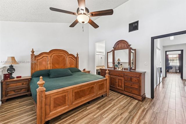 207 NW 45th Ave, Deerfield Beach, FL 33442