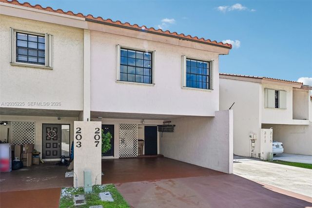 207 NW 45th Ave, Deerfield Beach, FL 33442