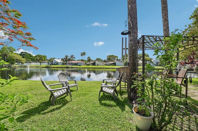207 NW 45th Ave, Deerfield Beach, FL 33442