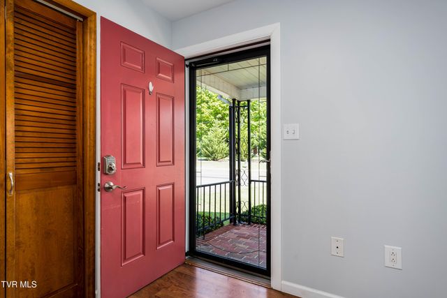 518 East Main Street, Jonesborough, TN 37659