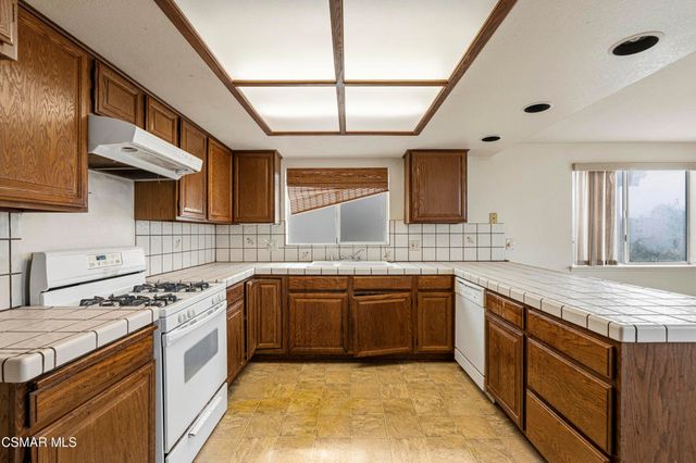 152 Highland Drive, Oxnard, CA 93035
