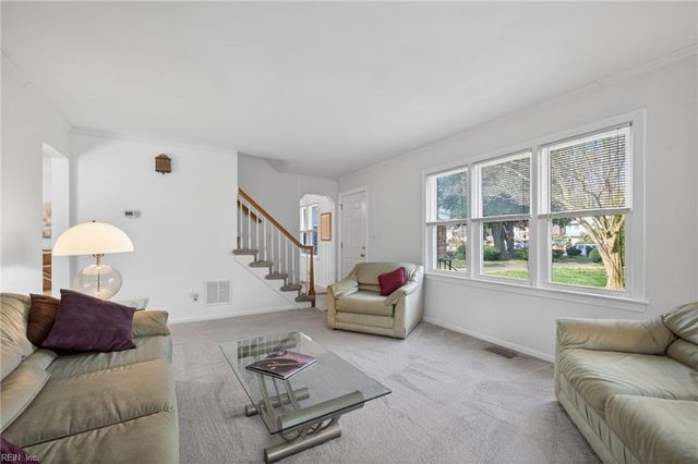 442 Leepoint RD, Norfolk, VA 23502