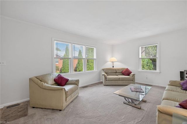 442 Leepoint RD, Norfolk, VA 23502