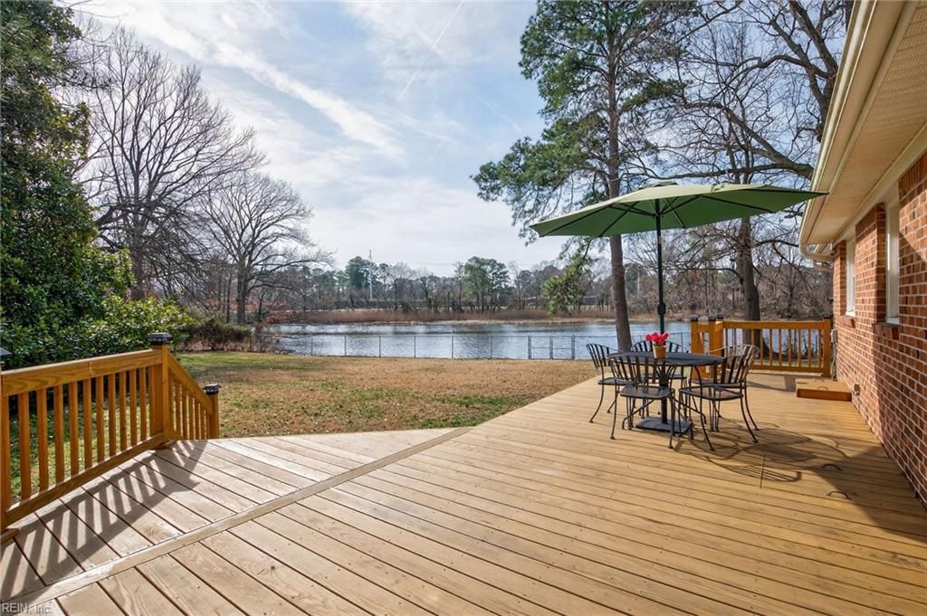 442 Leepoint RD, Norfolk, VA 23502