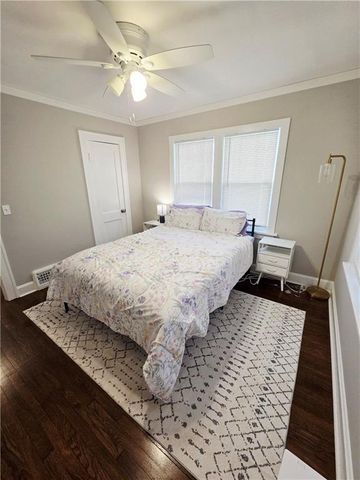 421 S Main Street, Independence, MO 64050