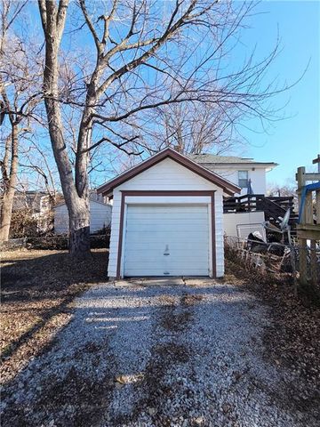 421 S Main Street, Independence, MO 64050