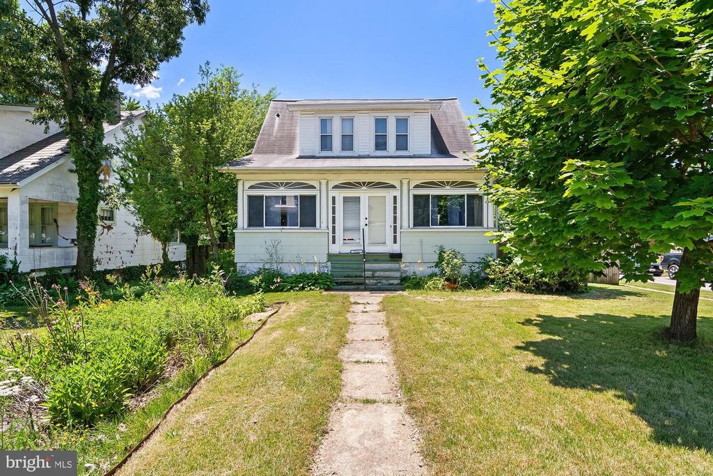 3311 GLENMORE AVE, Baltimore, MD 21214