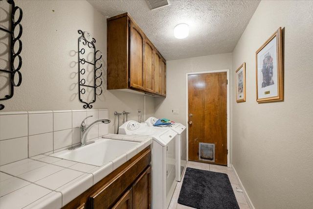 4221 Flying C Rd, Shingle Springs, CA 95682