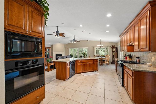 4221 Flying C Rd, Shingle Springs, CA 95682