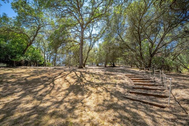 4221 Flying C Rd, Shingle Springs, CA 95682