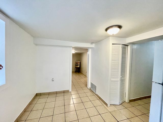 2227 W 19th Street COACH, Chicago, IL 60608