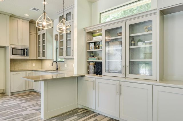 1005 Lakewood Hills TER, Austin, TX 78732