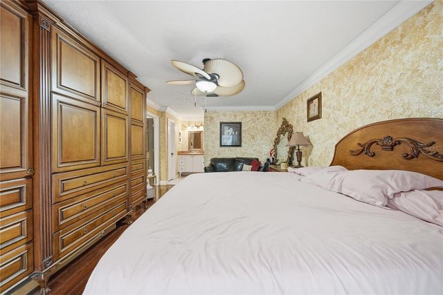 4602 BUCKEYE ROAD, Tampa, FL 33624