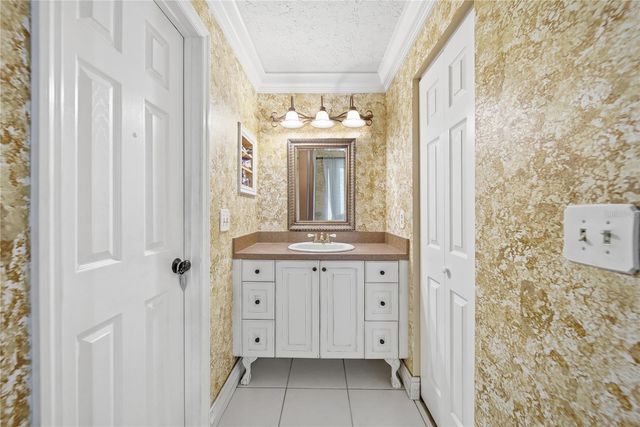 4602 BUCKEYE ROAD, Tampa, FL 33624