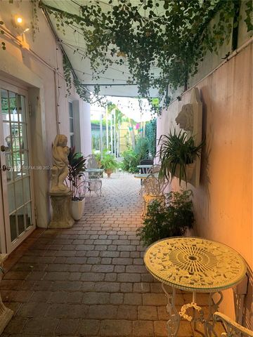 1239 Alton Rd, Miami Beach, FL 33139