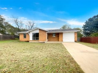 4702 Dee Court, Fort Worth, TX 76135
