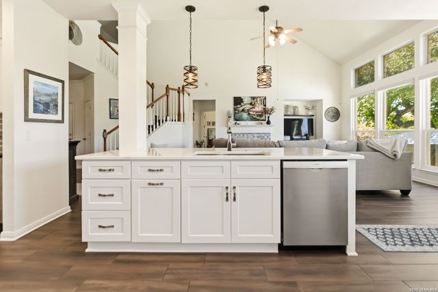 906 Desert Blf, San Antonio, TX 78258