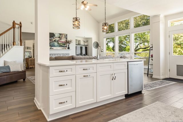 906 Desert Blf, San Antonio, TX 78258