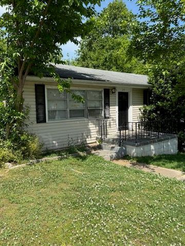 375 Greens Lake Circle, Rossville, GA 30741