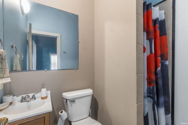 57834 County Road 9, Elkhart, IN 46517