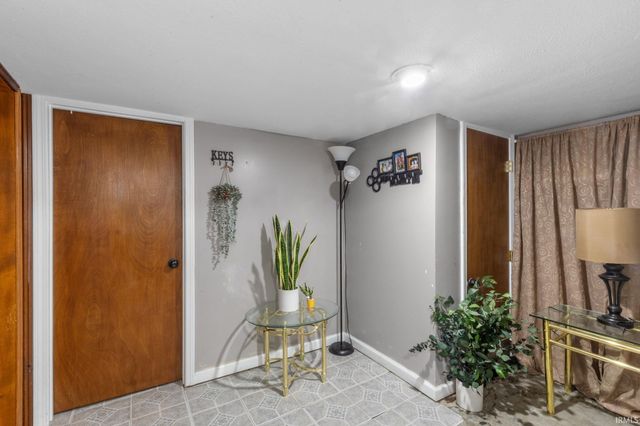 57834 County Road 9, Elkhart, IN 46517