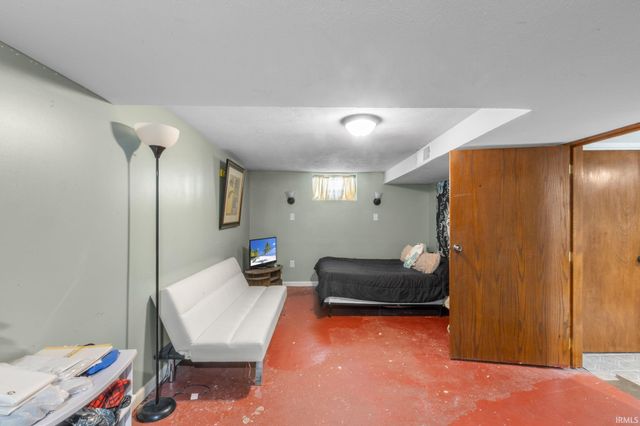 57834 County Road 9, Elkhart, IN 46517