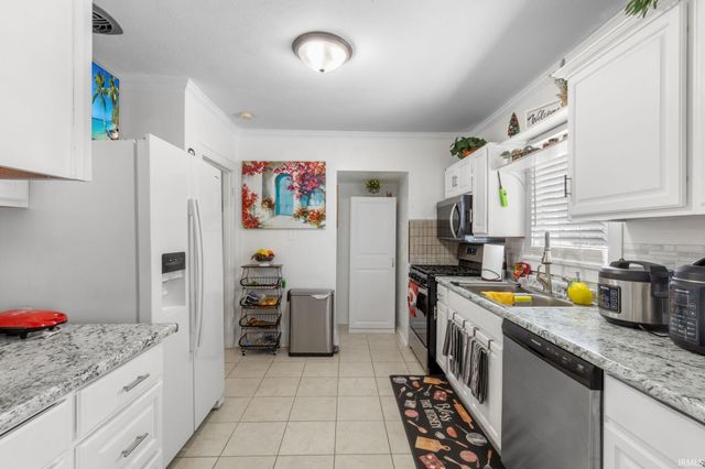 57834 County Road 9, Elkhart, IN 46517