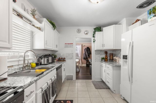 57834 County Road 9, Elkhart, IN 46517