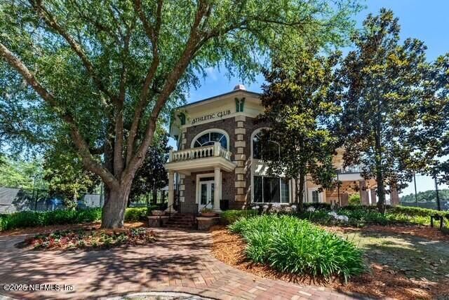 1033 SOUTHERN HILLS Drive, Orange Park, FL 32065