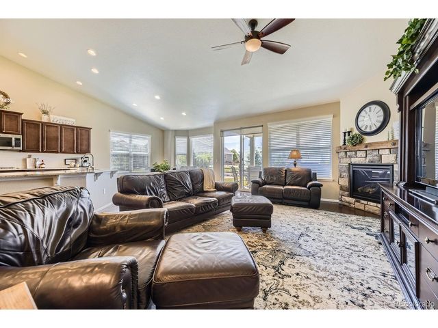 42384 Forest Oaks Dr, Elizabeth, CO 80107