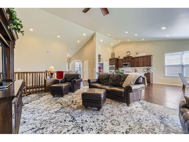 42384 Forest Oaks Dr, Elizabeth, CO 80107