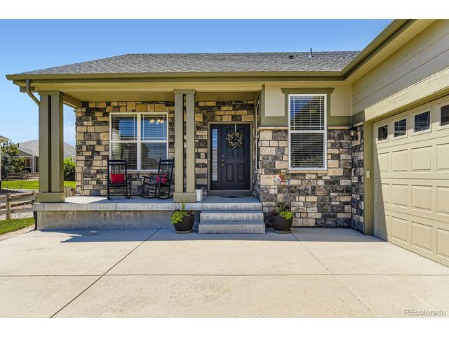 42384 Forest Oaks Dr, Elizabeth, CO 80107