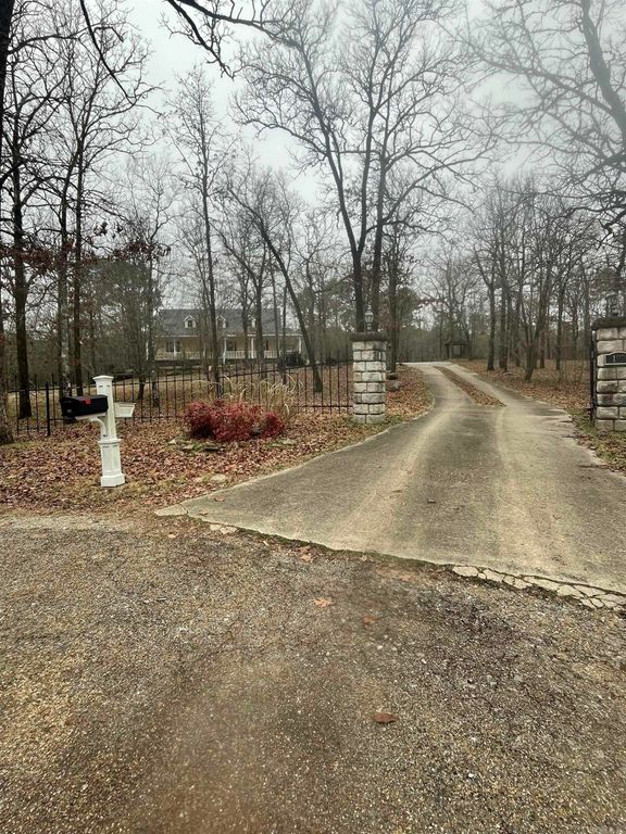 197 Tunica Trail, Hot Springs, AR 71913