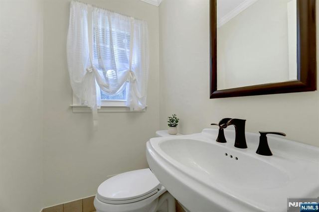 44 Sunrise Drive, Montvale, NJ 07645
