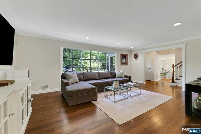 44 Sunrise Drive, Montvale, NJ 07645