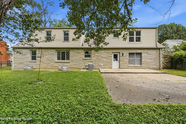 1904 Farrington Dr, Louisville, KY 40216